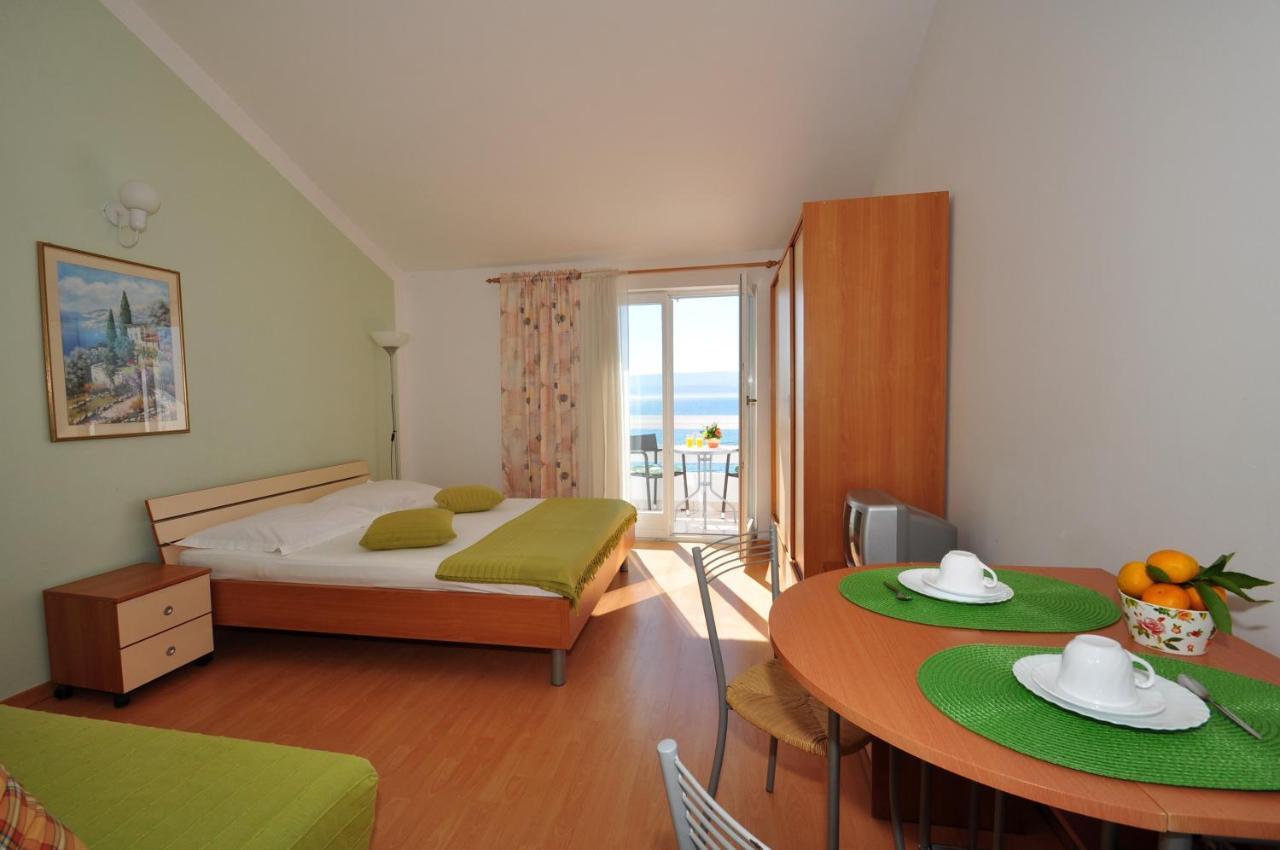 Anastazija Sea View Apartment โอมิช ภายนอก รูปภาพ