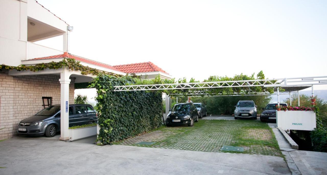 Anastazija Sea View Apartment โอมิช ภายนอก รูปภาพ