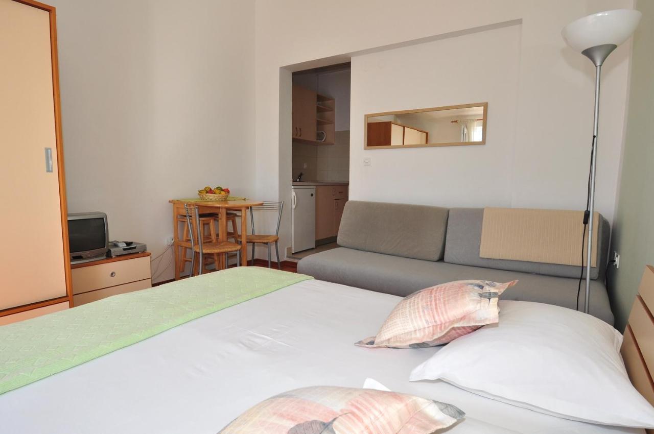 Anastazija Sea View Apartment โอมิช ภายนอก รูปภาพ